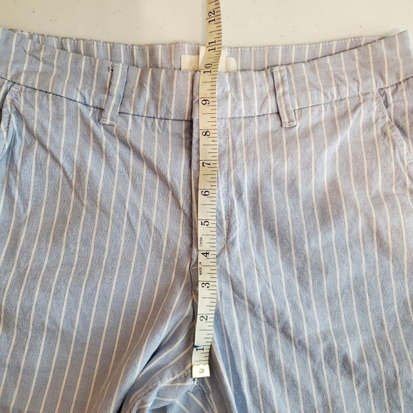 H&M Shorts Womens 6 Blue White Stripe  Cotton‎ Stretch Coastal Preppy Beach Cuff - Picture 8 of 11